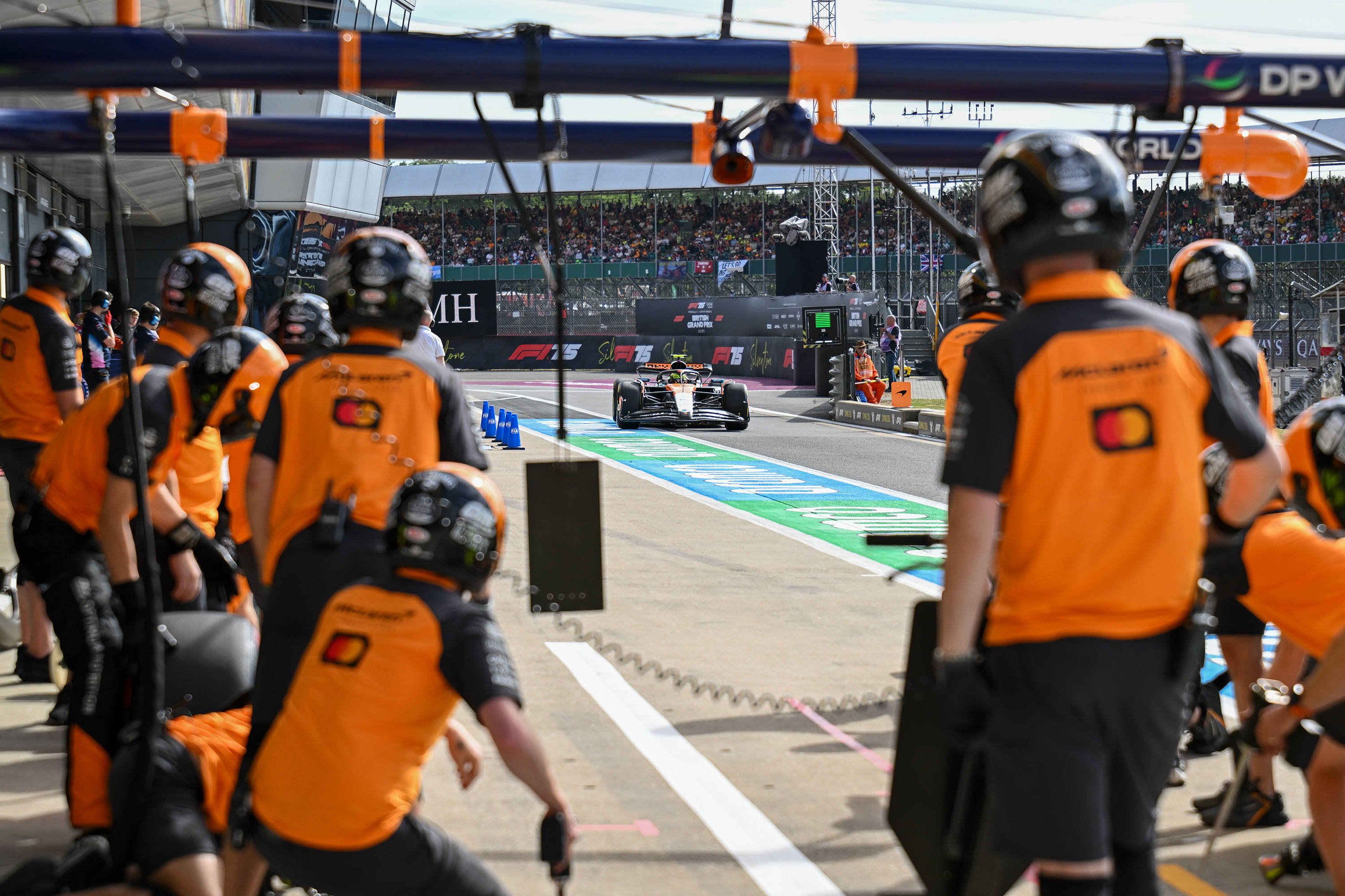 红牛二队完胜威廉姆斯,勒克莱尔关键制胜的简单介绍 红牛二队完胜威廉姆斯,勒克莱尔关键制胜的简单介绍