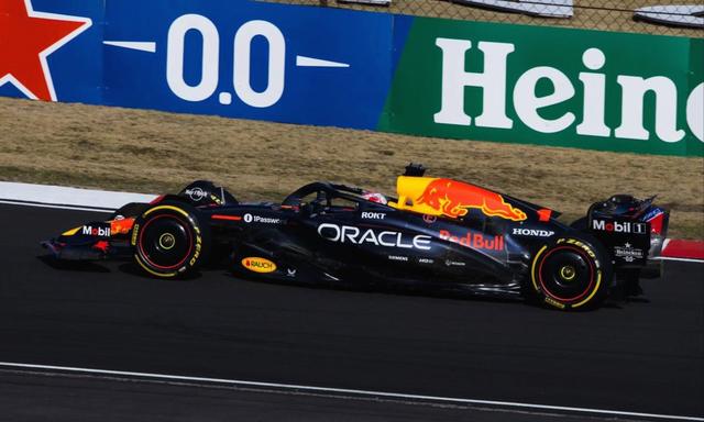 红牛车队鏖战阿斯顿马丁，佩雷兹带队取胜的简单介绍