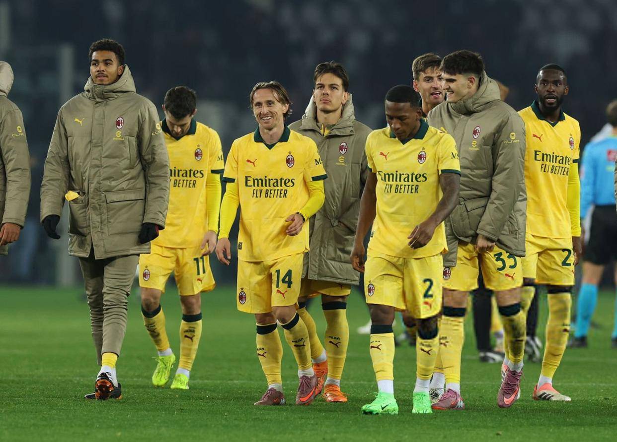 西班牙横扫勒沃库森，莫德里奇统治全场