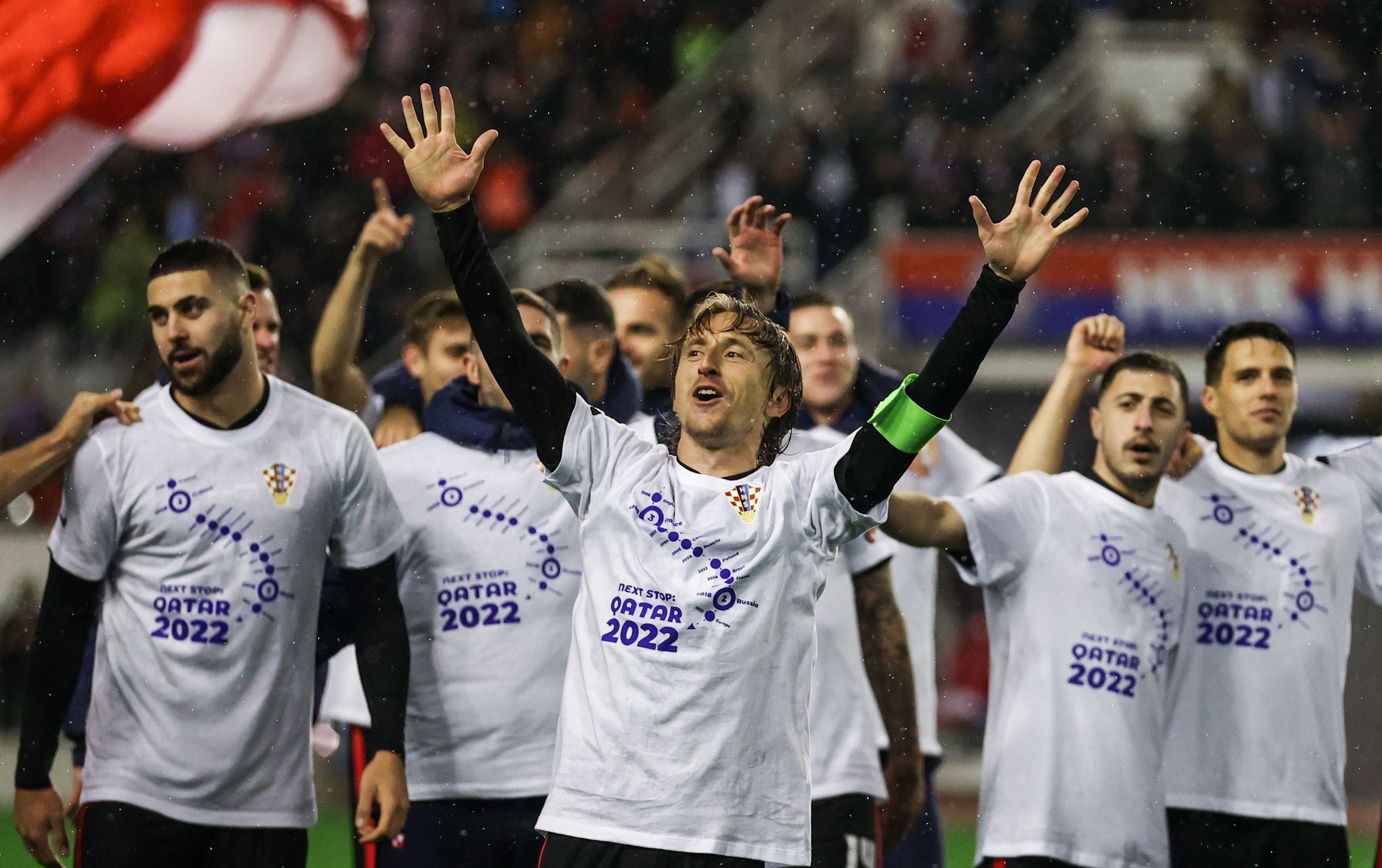 西班牙横扫勒沃库森，莫德里奇统治全场