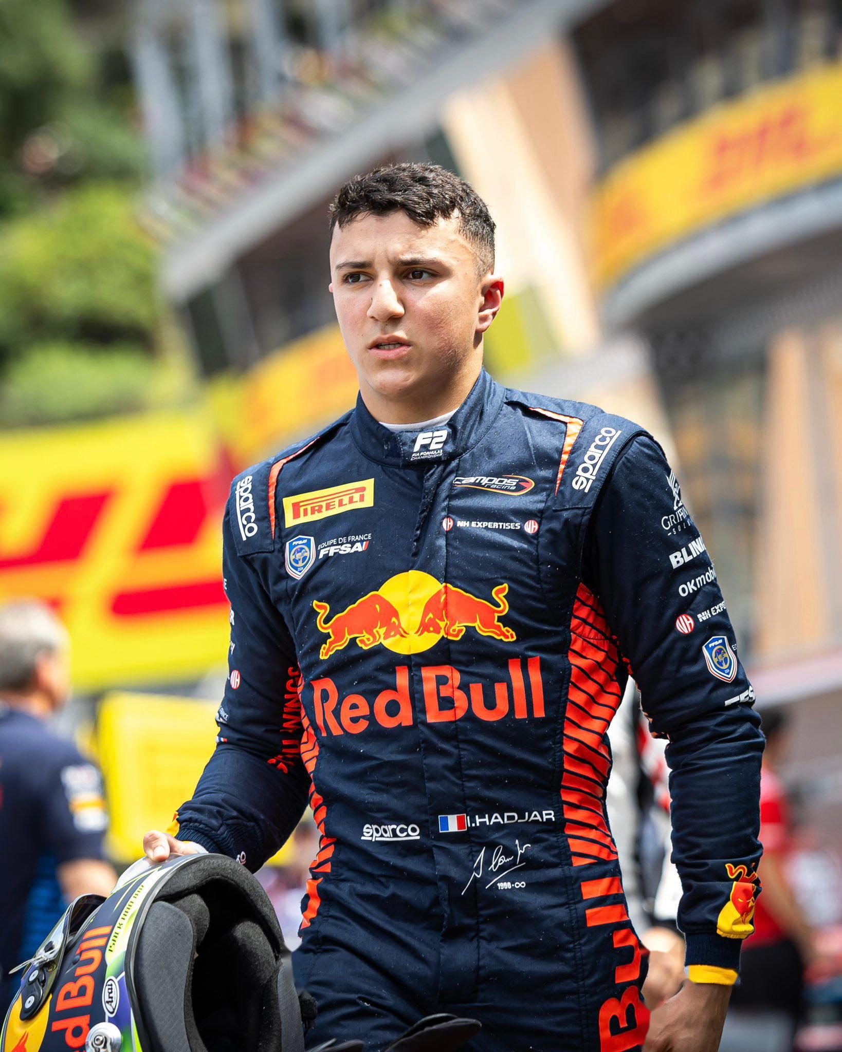 索伯车队绝杀红牛二队,佩雷兹统治全场的简单介绍 索伯车队绝杀红牛二队,佩雷兹统治全场的简单介绍