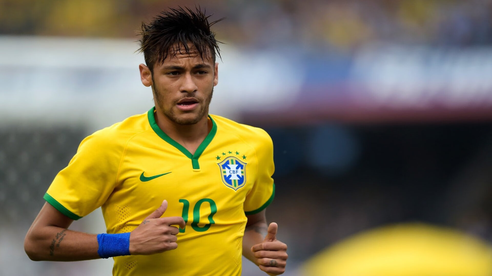 卢卡库奥运周期关键战接管比赛，瑞典火力压制巴萨体系